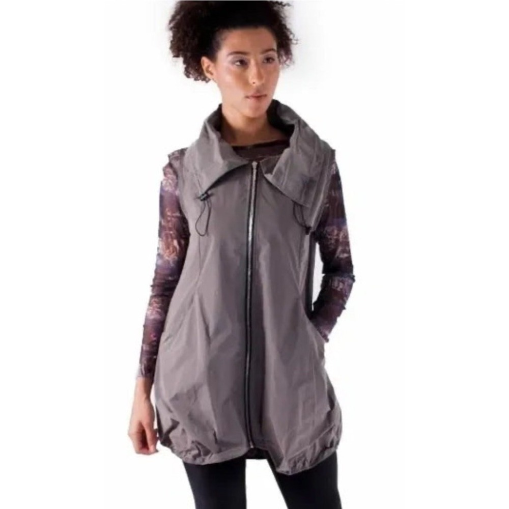 Sun Kim Draw Collar August Vest Grey ME525 Lagenlook Women's XS‎